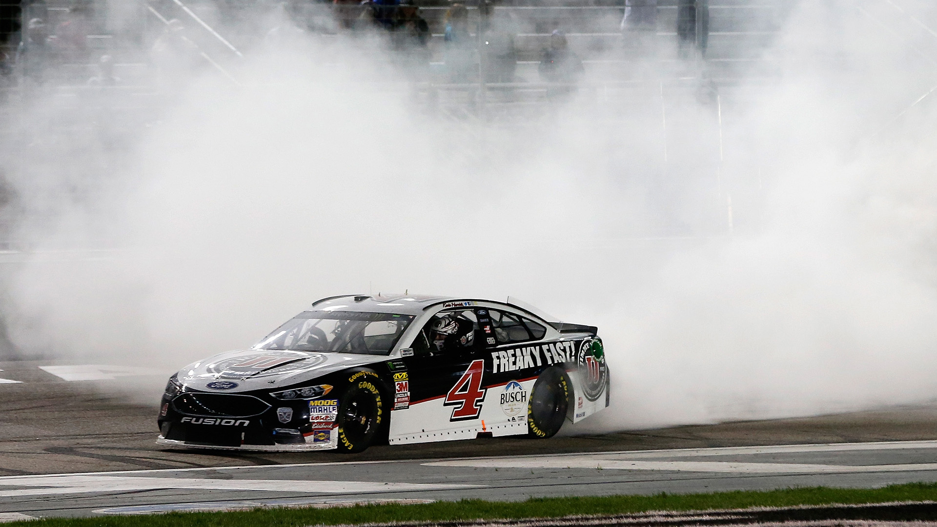 Kevin Harvick gets redemption, wins NASCAR Cup race at Atlanta Motor